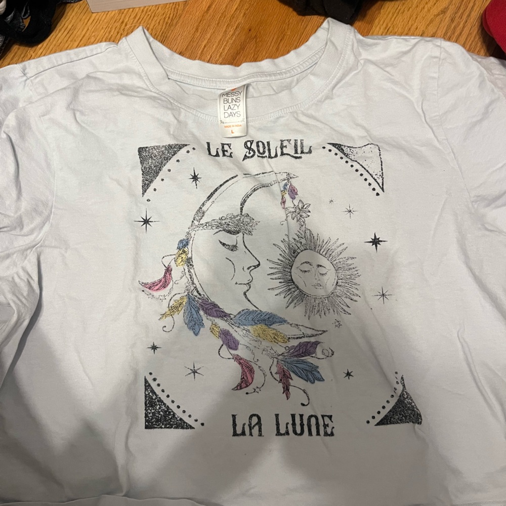 Moodie White Graphic Crop Top